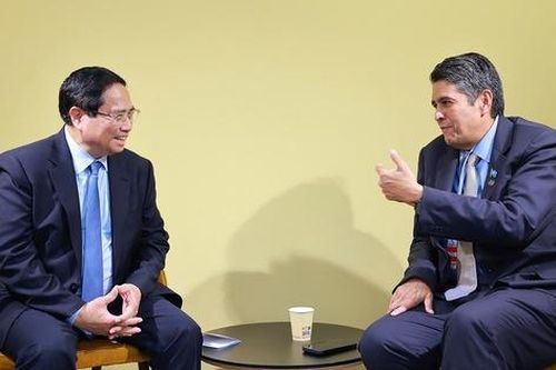 Thủ tướng Phạm Minh Chính gặp Tổng thống Palau