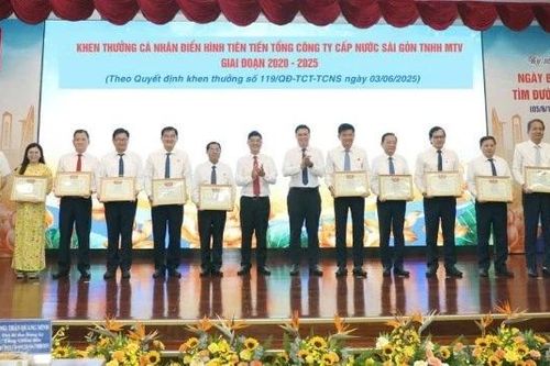 Nhiều mô hình tiêu biểu của ngành nước thành phố phục vụ cộng đồng