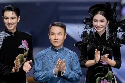 Nhà thiết kế Việt Hùng làm mới áo ngũ thân Huế, mong được giới trẻ đón nhận nhiều hơn