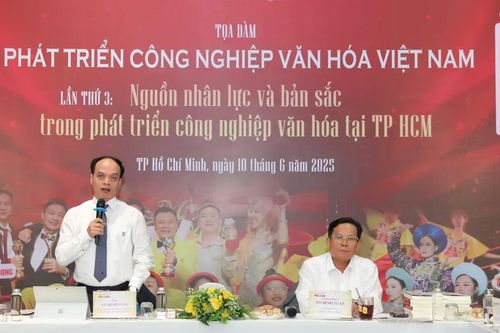 Cần con người, bản sắc để viết câu chuyện công nghiệp văn hóa