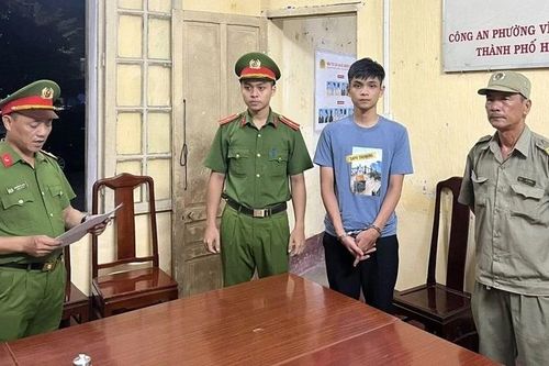 Bắt nóng đối tượng cướp điện thoại ở TP Huế