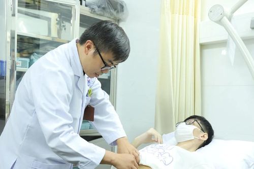 Lối sống 'cú đêm' và nghiện game, một nam sinh 19 tuổi hẹp môn vị