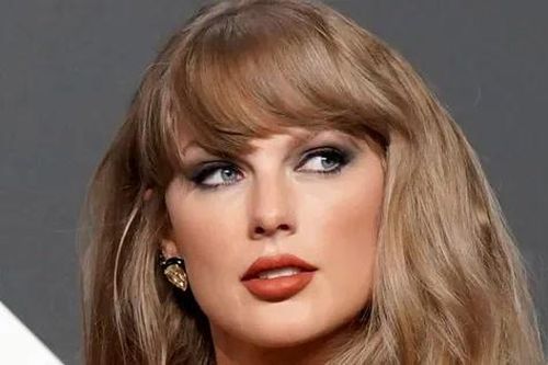 Taylor Swift cầu cứu