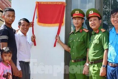 Tuổi trẻ công an Đắk Lắk hành quân xanh về vùng đất khó