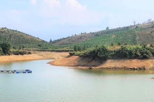 Hai người đàn ông chết đuối dưới hồ thủy lợi ở Lâm Đồng