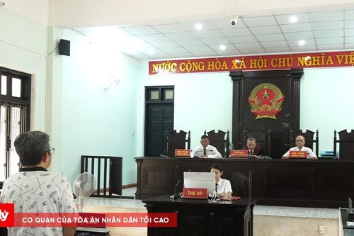 Xét xử vụ án tổ chức cho người khác xuất cảnh trái phép