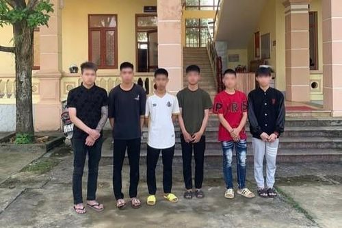 Khởi tố nhóm thanh, thiếu niên mang hung khí chém người