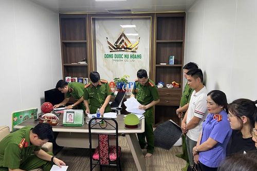 Phê chuẩn khởi tố Giám đốc công ty sản xuất mỹ phẩm 'chui' từ nguyên liệu trôi nổi