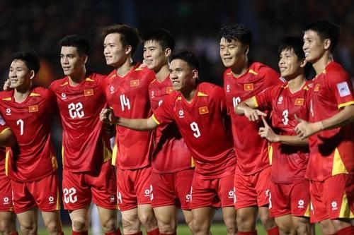 Trang quốc tế dự đoán tỉ số trận Việt Nam - Malaysia; Italia thắng 'rửa mặt' ở vòng loại World Cup 2026