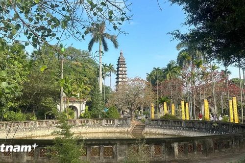 Chùa Tháp Phổ Minh - gần 8 thế kỷ lưu dấu vàng son triều Trần