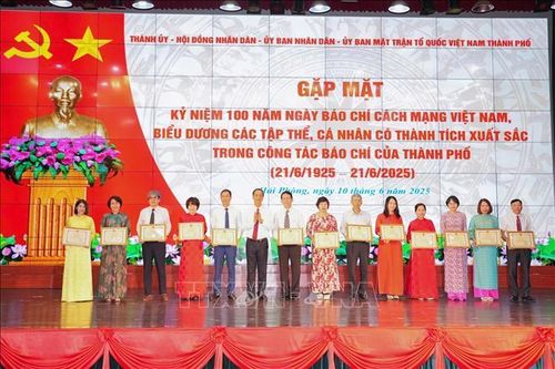 Báo chí thực hiện tốt vai trò xung kích trên mặt trận tư tưởng - văn hóa