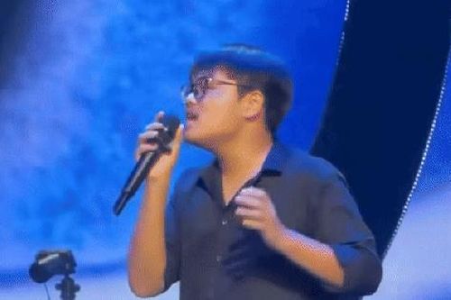 Bi Béo gây sốc khi đứng chung sân khấu với 'dì Lệ' Quốc Thiên
