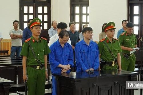 Bản án cho 2 phó giám đốc nhận hối lộ, làm khống hồ sơ tại trung tâm đăng kiểm ở Bình Thuận