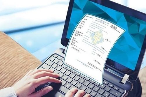 Khách hàng trả thừa tiền, không dùng dịch vụ: Có cần hóa đơn?