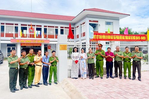Công an phường Nhơn Hưng là kiểu mẫu về an ninh trật tự và văn minh đô thị năm 2024