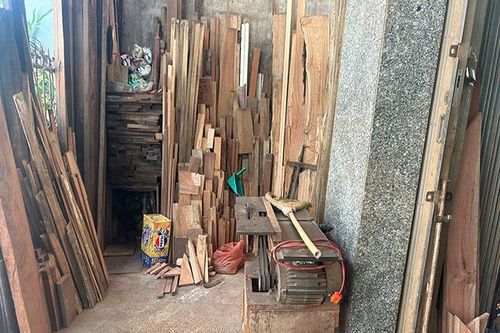 Xưởng gỗ hoạt động gây tiếng ồn trong khu dân cư