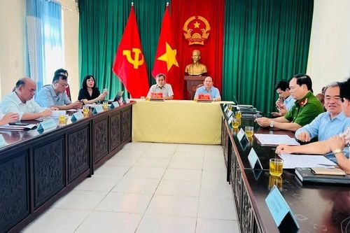 Chủ tịch UBND tỉnh Gia Lai Rah Lan Chung tiếp công dân vào ngày 16-6