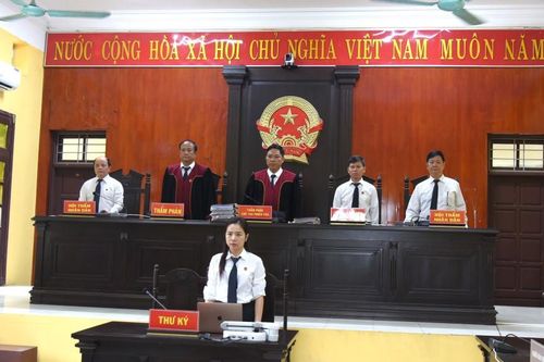 Tuyên án chung thân 2 bị cáo vận chuyển 45,4kg ma túy