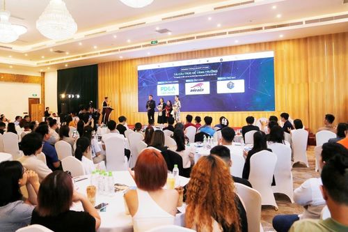 Tái cấu trúc để tăng trưởng