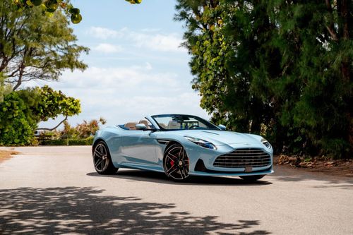Aston Martin DB12 Volante Palm Beach: Phiên bản cá nhân hóa lấp lánh sắc biển