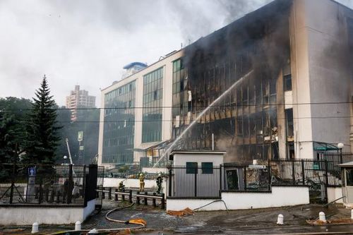 Hàng không tại Moscow tê liệt sau đợt tấn công trong đêm của Ukraine