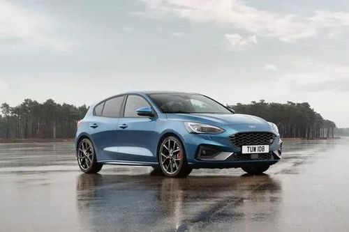 Ford dừng sản xuất mẫu Focus ST