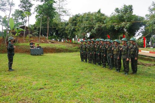 Đoàn công tác Bộ Tư lệnh Binh chủng Công binh kiểm tra công tác huấn luyện tại Bộ Chỉ huy Quân sự tỉnh