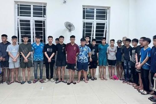 Bắt 44 thanh thiếu niên trong hai vụ mang hung khí đi gây rối, đánh nhau