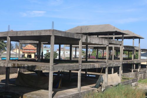 Cảnh rợn người bên trong resort bị bỏ hoang hơn thập kỷ ven đầm phá Tam Giang