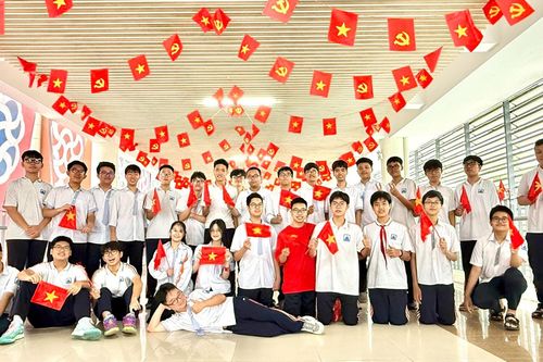 Lớp có 100% học sinh đỗ THPT chuyên Khoa học Tự nhiên