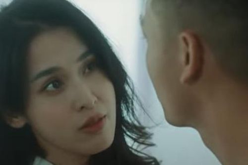 'Mặt trời lạnh' mới nhất (tập 5): Mai Ly bị Tuấn Trần đẩy ngã xuống sàn khi phát hiện nói dối