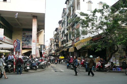 Từ hôm nay, ô tô chỉ được lưu thông 1 chiều trên phố Hàng Khoai và Cao Thắng