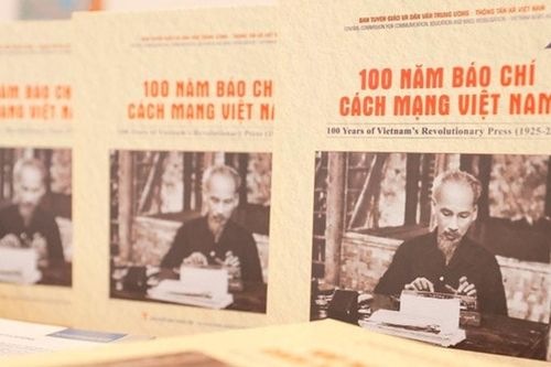 Ra mắt sách ảnh '100 năm Báo chí Cách mạng Việt Nam'