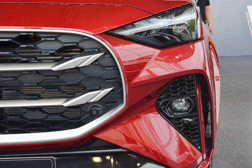 Đường khó cho xe Nhật trong phân khúc SUV tầm giá 1,5 tỷ đồng