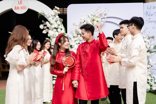 Lấy vợ cách nhà 10 m, chú rể Vĩnh Phúc đi bộ đón dâu