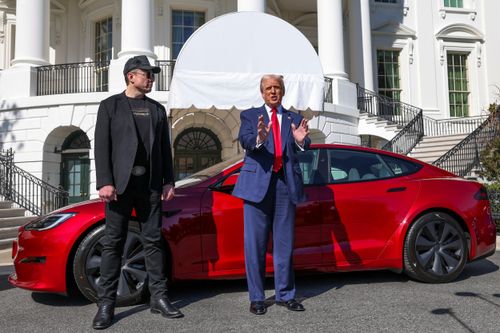 Chiếc Tesla biến mất, ông Trump có 'xuống nước' sau khi Musk làm lành?
