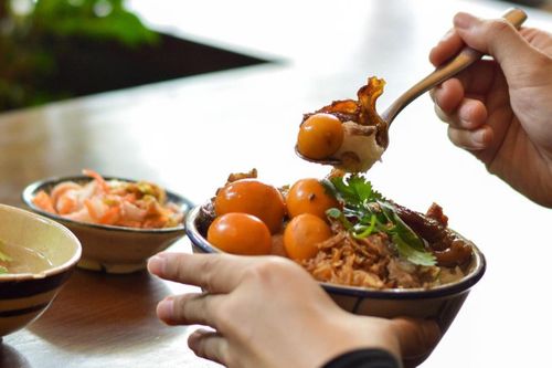 Những nhà hàng Việt vừa bị Michelin gạch tên