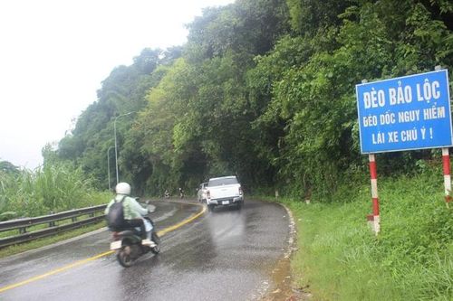 Lâm Đồng: yêu cầu tạm thời dừng thi công trên đèo Bảo Lộc trong kỳ thi tốt nghiệp THPT 2025