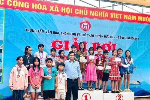 Gia Lai: Hơn 120 em huyện Đức Cơ tham gia Giải bơi năm 2025