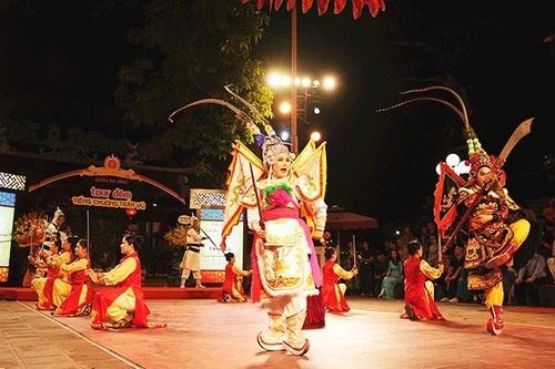 Nghiêng mình cùng 'Tiếng chuông Trấn Vũ'