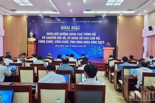 Bình Định đào tạo chuyển đổi số cho cán bộ, công chức