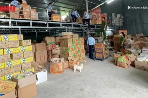Hơn 36.000 sản phẩm thực phẩm và giấy vệ sinh nhập lậu bị thu giữ tại Cao Bằng