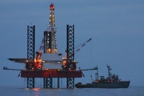 Khoảnh khắc tên lửa Nga đánh trúng giàn khoan nghi của tình báo Ukraine