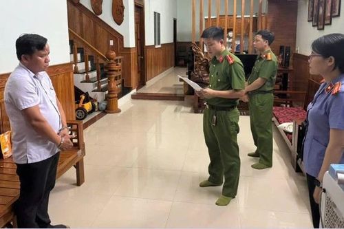 Bắt giam hai đối tượng vi phạm của Trung tâm Phát triển Quỹ đất thành phố Tam Kỳ