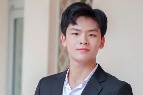 Từ cậu tân sinh viên năm thứ nhất bỡ ngỡ đến Nam vương ULIS