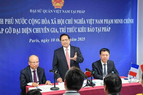Để Việt Nam chuyển từ trạng thái mua sang tự chủ công nghệ