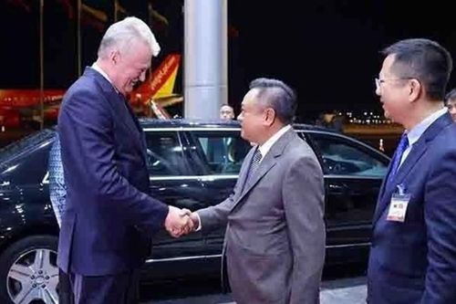 Tổng thống Cộng hòa Lithuania và Phu nhân đến Hà Nội, bắt đầu chuyến thăm chính thức Việt Nam