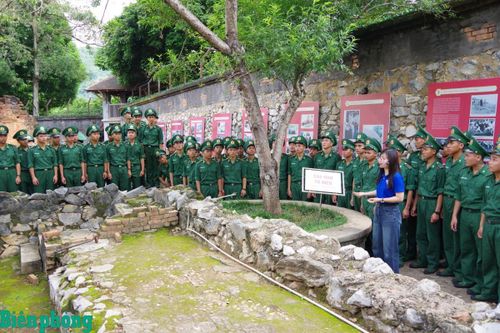 Vững vàng trận địa tư tưởng từ xây dựng nền nếp văn hóa chính quy