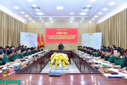 Kiểm tra công tác sắp xếp cơ quan quân sự địa phương tại Nghệ An