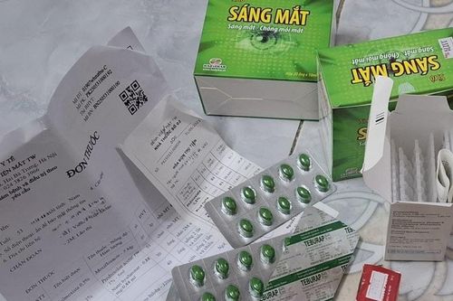 Bác sĩ Bệnh viện Mắt Trung ương kê thừa thuốc cho bệnh nhân?